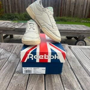 *AS IS* Reebok ‘Club C’ Women’s Sneakers US 8.5/ EU 39 White and Green